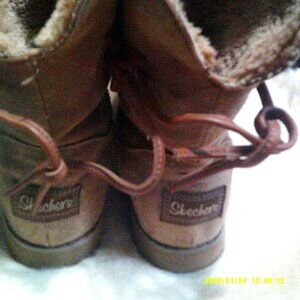 Sketchers Suede Tan Boots